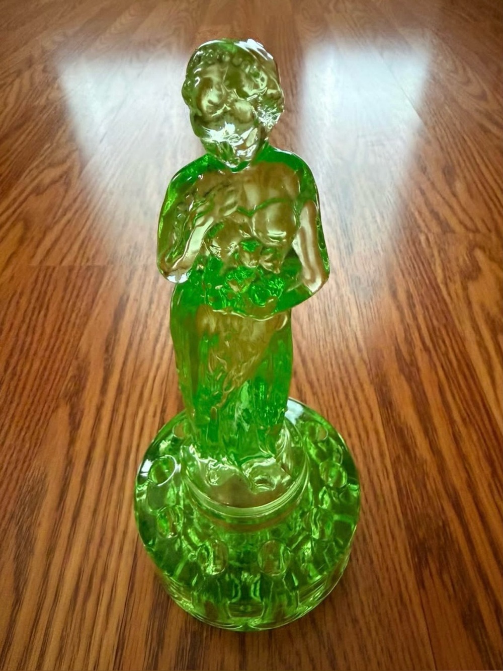 Cambridge Green Uranium Rose Lady
Flower Frog